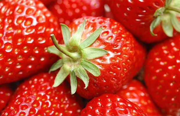 冬季草莓上市價(jià)格不便宜，是否含有農(nóng)藥殘留呢?